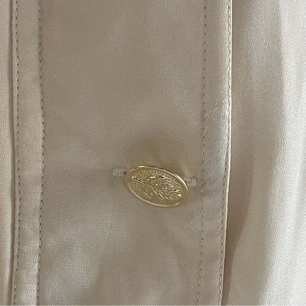 Elegant Cream Silk Spring Women's Jacket in Large - Picture 4 of 8